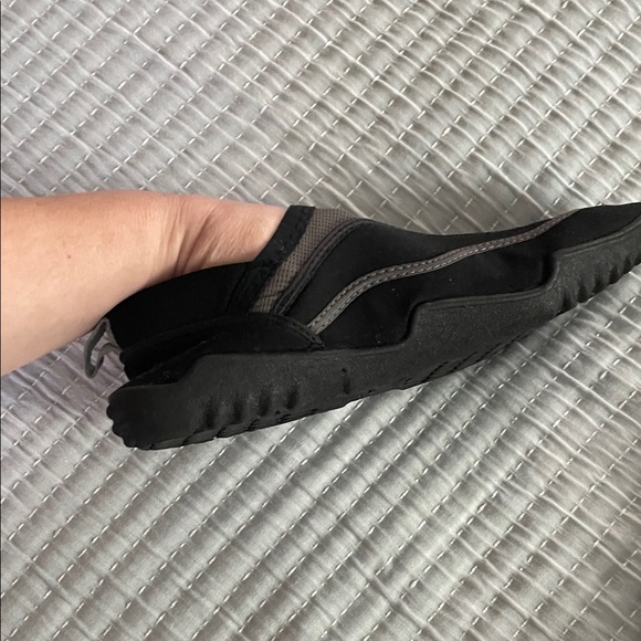 Speedo NWOT Black Gray Surf Walker Water Shoes - Picture 6 of 7